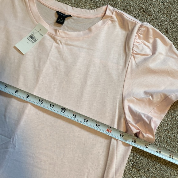 NWT Ann Taylor Blouse in Light Pink - Medium - Picture 3 of 6
